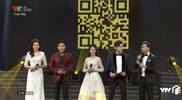 Toàn cảnh lễ trao giải VTV Awards 2019: Thu Quỳnh đụng mặt người thứ ba tin đồn, Về Nhà Đi Con thắng lớn! - Ảnh 3. Toàn cảnh lễ trao giải VTV Awards 2019: Thu Quỳnh đụng mặt người thứ ba tin đồn, Về Nhà Đi Con thắng lớn! - Ảnh 3.