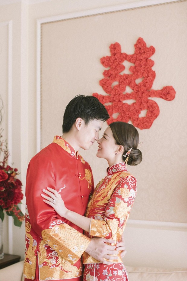 Lễ đăng ký kết hôn của Thần tiên tỷ tỷ Văn Vịnh San với đại gia: Lấn lướt hôn lễ của tỷ muội cạch mặt Angela Baby - Ảnh 2. Lễ đăng ký kết hôn của Thần tiên tỷ tỷ Văn Vịnh San với đại gia: Lấn lướt hôn lễ của tỷ muội cạch mặt Angela Baby - Ảnh 2.