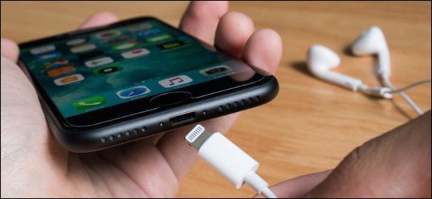 Tại sao Apple vẫn chỉ dùng cổng sạc Lightning độc nhất: Vì chuẩn USB quá phức tạp! - Ảnh 3.