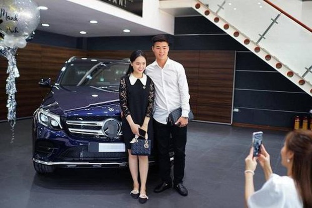Duy Mạnh và Quỳnh Anh về chung một nhà, khối tài sản sẽ khủng đến cỡ nào: Xế hộp tiền tỷ, đồ hiệu có kém gì ai! - Ảnh 5. Duy Mạnh và Quỳnh Anh về chung một nhà, khối tài sản sẽ khủng đến cỡ nào: Xế hộp tiền tỷ, đồ hiệu có kém gì ai! - Ảnh 5.