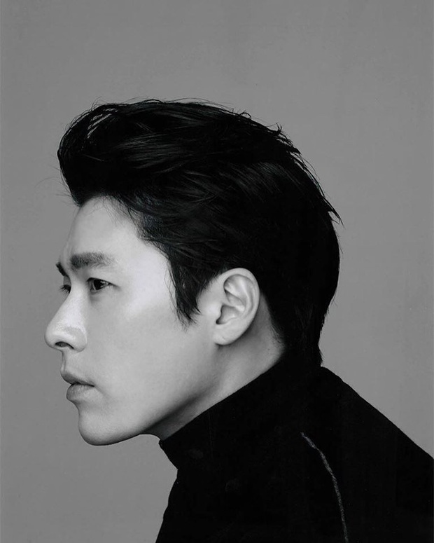 “Soái ca Triều Tiên” Hyun Bin gây bão mạng với góc nghiêng sắc lẹm như dao rọc giấy, sống mũi hiếm có khó tìm - Ảnh 5. “Soái ca Triều Tiên” Hyun Bin gây bão mạng với góc nghiêng sắc lẹm như dao rọc giấy, sống mũi hiếm có khó tìm - Ảnh 5.
