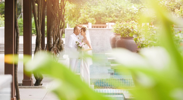 Tin hỉ mở màn Vbiz ngày đầu năm: Siêu mẫu Xuân Lan lên xe hoa ở tuổi 41, hé lộ bộ ảnh cưới lộng lẫy - Ảnh 14.
