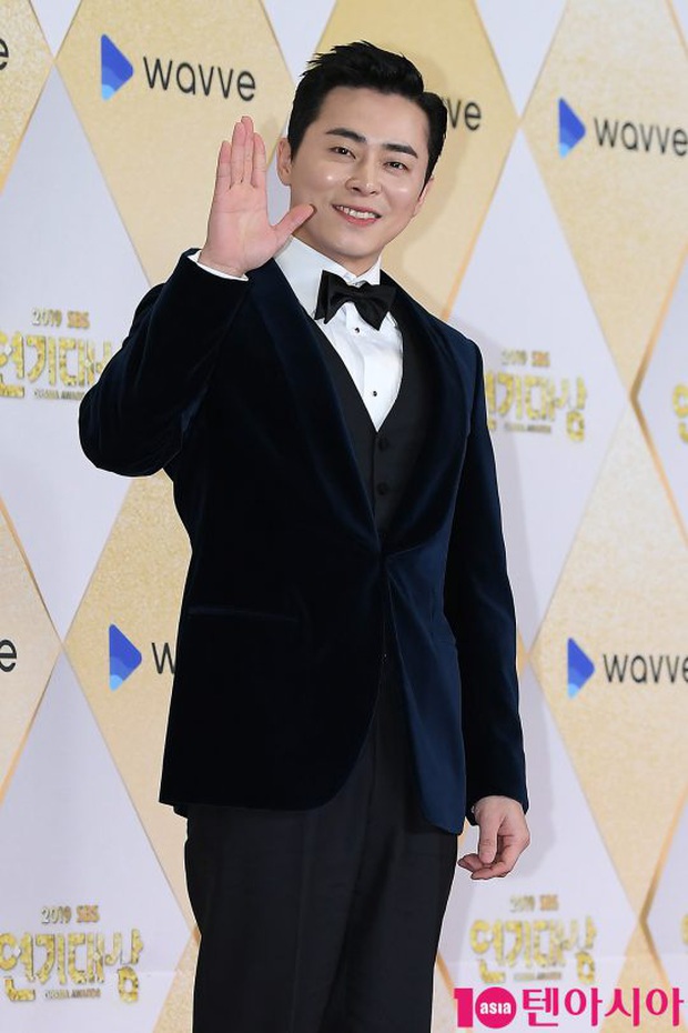 Siêu thảm đỏ SBS Drama Awards 2019: Jang Nara đẹp nức nở, Suzy lấn át cả Hoa hậu Hàn hở bạo và dàn minh tinh quyền lực - Ảnh 18. Siêu thảm đỏ SBS Drama Awards 2019: Jang Nara đẹp nức nở, Suzy lấn át cả Hoa hậu Hàn hở bạo và dàn minh tinh quyền lực - Ảnh 18.