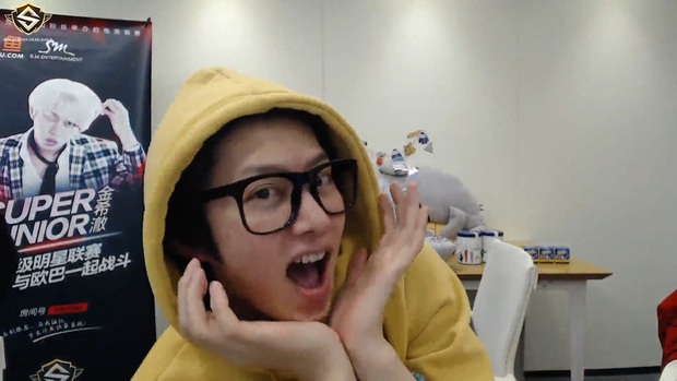 Heechul tiết lộ lý do đổ 800 triệu vào game thay vì mua đồng hồ hiệu, nghe tưởng vô lý nhưng lại rất thuyết phục - Ảnh 2. Heechul tiết lộ lý do đổ 800 triệu vào game thay vì mua đồng hồ hiệu, nghe tưởng vô lý nhưng lại rất thuyết phục - Ảnh 2.