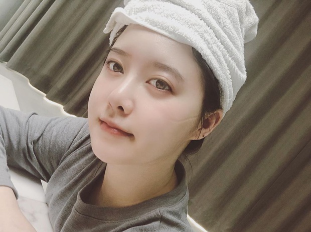 Goo Hye Sun gây xôn xao khi đăng tải ảnh selfie với dòng chú thích kì lạ: Tôi vừa đấu dao với người ngoài hành tinh - Ảnh 4.