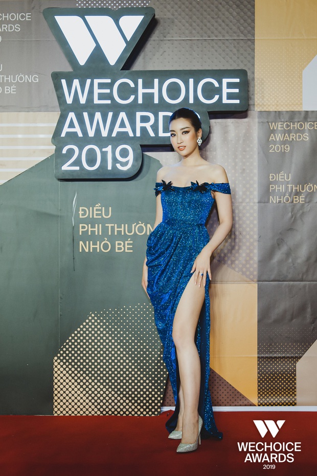 Thảm đỏ quy tụ nhiều Hoa hậu, Á hậu nhất Wechoice: Tiểu Vy, Đỗ Mỹ Linh siêu hot, Kỳ Duyên - Phương Nga dẫn theo người đặc biệt - Ảnh 4.