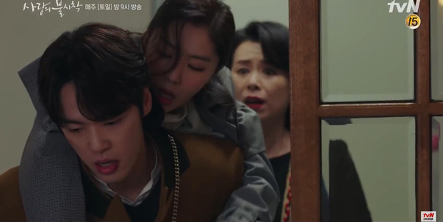 Nghe tin Son Ye Jin bỏ mạng, Hyun Bin điên cuồng dằn mặt cả hôn thê lẫn bố đẻ ở preview tập 9 Crash Landing On You - Ảnh 4.