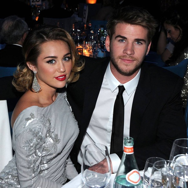 Sau 2 năm ly hôn Miley Cyrus, Liam Hemsworth cuối cùng đã xác nhận hẹn hò tình mới nóng bỏng kém 7 tuổi - Ảnh 5.