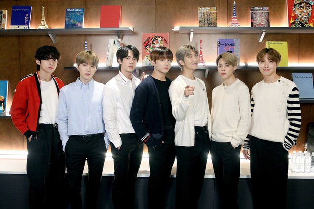 Ariana Grande, Billie Eilish, Lizzo,... đồng loạt có tên trong dàn line-up Grammy 2020, Billboard cho rằng BTS, SuperM, BLACKPINK nên biểu diễn! - Ảnh 9. Ariana Grande, Billie Eilish, Lizzo,... đồng loạt có tên trong dàn line-up Grammy 2020, Billboard cho rằng BTS, SuperM, BLACKPINK nên biểu diễn! - Ảnh 9.