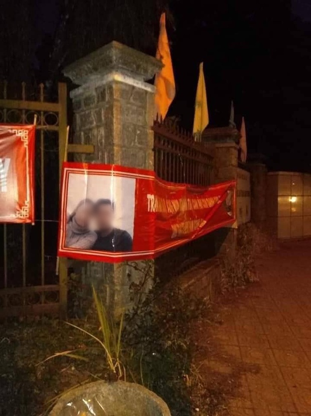 Thanh niên in 60kg banner ảnh và thơ tình dán khắp Đà Lạt để níu kéo bồ cũ: Thanh niên in 60kg banner ảnh và thơ tình dán khắp Đà Lạt để níu kéo bồ cũ: