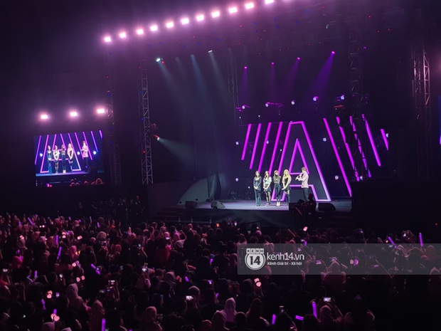 Nhìn lại Awesome Live: Buổi fan meeting sôi động đầu tiên của BLACKPINK trong năm 2020 - Ảnh 13.