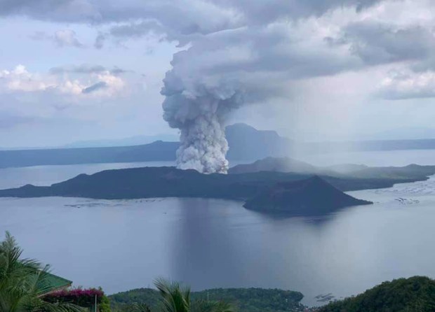 Máy chủ LMHT Philippines giảm giá Ngộ Không Dung Nham còn 1 RP để cảnh báo thảm họa núi lửa - Ảnh 2.