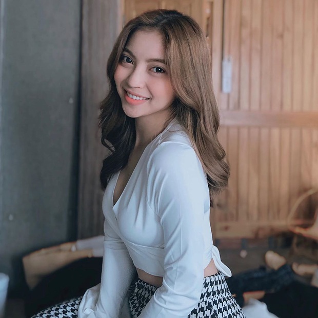 Điểm mặt dàn hot girl cả năm yêu đương nhộn nhịp, nhưng Tết đến Xuân về vẫn một mình như ai - Ảnh 25. Điểm mặt dàn hot girl cả năm yêu đương nhộn nhịp, nhưng Tết đến Xuân về vẫn một mình như ai - Ảnh 25.