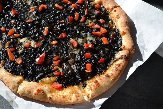 Những chiếc pizza kỳ quặc nhất hành tinh ai nhìn vào cũng muốn té ngửa, Việt Nam có hàng loạt cái tên góp mặt (Phần 1) - Ảnh 19. Những chiếc pizza kỳ quặc nhất hành tinh ai nhìn vào cũng muốn té ngửa, Việt Nam có hàng loạt cái tên góp mặt (Phần 1) - Ảnh 19.