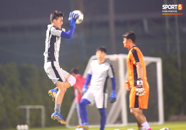Tập bài lạ, U23 CHDCND Triều Tiên tự tát vào mặt nhau trước trận gặp U23 Việt Nam - Ảnh 10. Tập bài lạ, U23 CHDCND Triều Tiên tự tát vào mặt nhau trước trận gặp U23 Việt Nam - Ảnh 10.