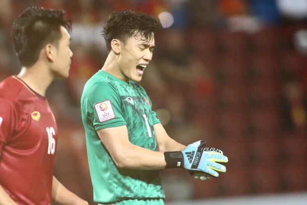 AFC nói về tình huống Bùi Tiến Dũng sai lầm: Đây là một ký ức mà anh ấy muốn xóa bỏ mãi mãi - Ảnh 5. AFC nói về tình huống Bùi Tiến Dũng sai lầm: Đây là một ký ức mà anh ấy muốn xóa bỏ mãi mãi - Ảnh 5.