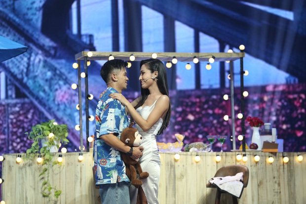 Hoa hậu Chuyển giới Hoài Sa nói gì sau màn tỏ tình thành công Trọng Hiếu? - Ảnh 1. Hoa hậu Chuyển giới Hoài Sa nói gì sau màn tỏ tình thành công Trọng Hiếu? - Ảnh 1.