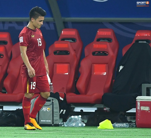 U23 Việt Nam cúi đầu buồn bã sau khi bị loại khỏi U23 châu Á 2020 - Ảnh 11. U23 Việt Nam cúi đầu buồn bã sau khi bị loại khỏi U23 châu Á 2020 - Ảnh 11.