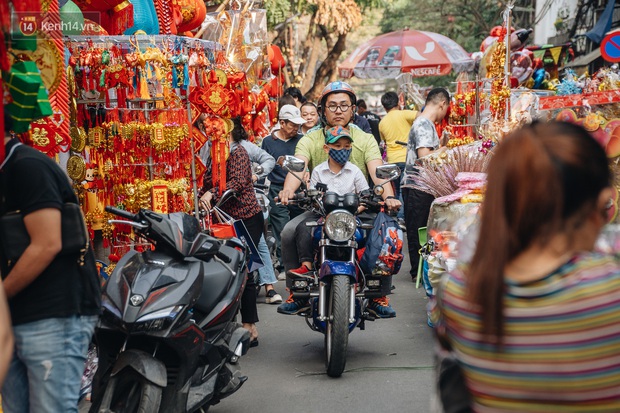 Dạo chơi chợ Tết truyền thống chỉ mở một phiên duy nhất trong năm ở Hà Nội - Ảnh 6.