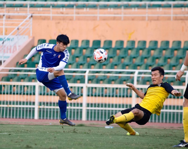 Công Phượng chơi 45 phút trước Á quân K.League, lần đầu làm chuyện này trong màu áo TP. HCM - Ảnh 2. Công Phượng chơi 45 phút trước Á quân K.League, lần đầu làm chuyện này trong màu áo TP. HCM - Ảnh 2.