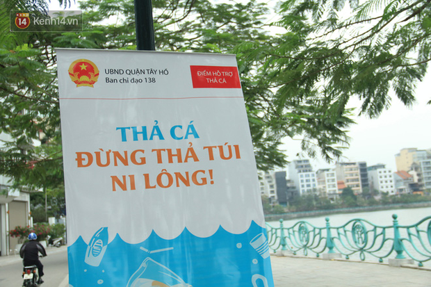 Hà Nội: Người dân thích thú với thông điệp Ông Táo không dùng túi nilon, hồ Tây không còn cảnh túi nilon nổi trắng dập dềnh - Ảnh 5.