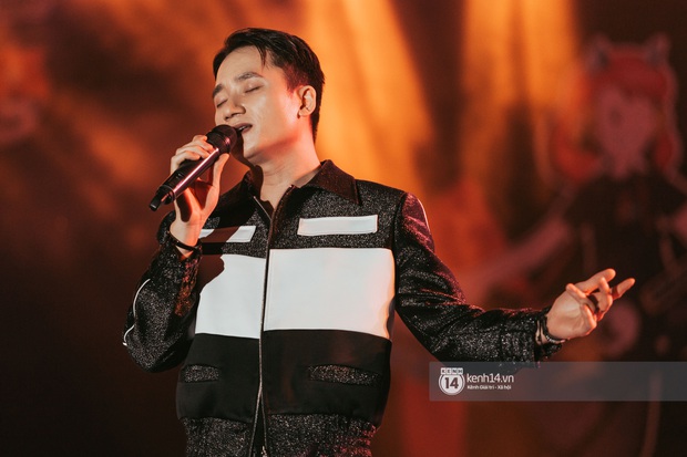 Đỉnh như trường nhà người ta, mời một lúc 16 ca sĩ hàng đầu đến diễn văn nghệ: Đông Nhi, Trúc Nhân, Phan Mạnh Quỳnh... có hết - Ảnh 4. Đỉnh như trường nhà người ta, mời một lúc 16 ca sĩ hàng đầu đến diễn văn nghệ: Đông Nhi, Trúc Nhân, Phan Mạnh Quỳnh... có hết - Ảnh 4.