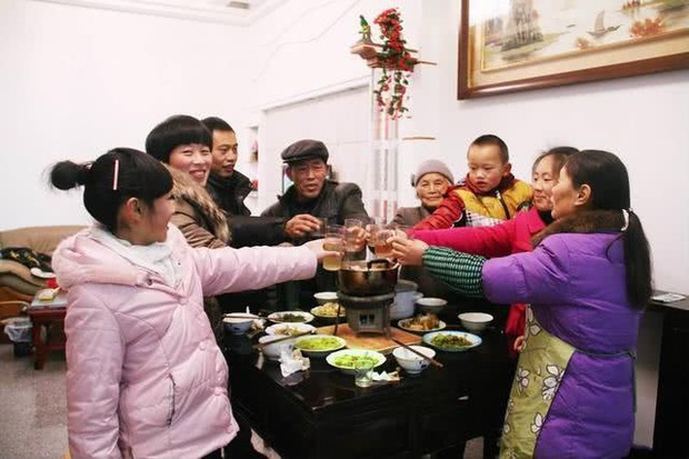 Chuyện về người mẹ chồng không muốn ăn Tết cùng con dâu và nỗi lòng đằng sau không phải ai cũng hiểu ngay cả con trai ruột - Ảnh 3. Chuyện về người mẹ chồng không muốn ăn Tết cùng con dâu và nỗi lòng đằng sau không phải ai cũng hiểu ngay cả con trai ruột - Ảnh 3.