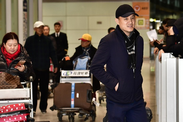 Buồn như đội tuyển U23 Trung Quốc ngày về nước: Đã mệt lả, kiệt sức vì chuyến bay dài lại còn bị các CĐV quay lưng - Ảnh 7. Buồn như đội tuyển U23 Trung Quốc ngày về nước: Đã mệt lả, kiệt sức vì chuyến bay dài lại còn bị các CĐV quay lưng - Ảnh 7.