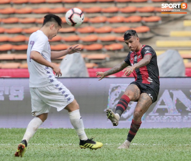Hà Nội FC thất bại trước đội bóng Thái Lan tại giải đấu giao hữu có thể thức lạ kỳ - Ảnh 4. Hà Nội FC thất bại trước đội bóng Thái Lan tại giải đấu giao hữu có thể thức lạ kỳ - Ảnh 4.