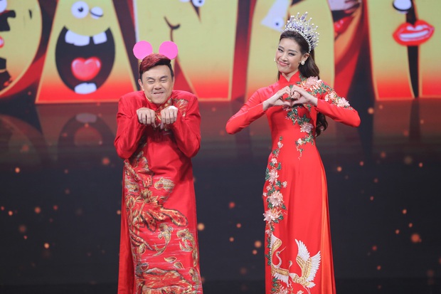 Hoa hậu Khánh Vân mang vương miện tiền tỷ lên sân khấu làm MC - Ảnh 3. Hoa hậu Khánh Vân mang vương miện tiền tỷ lên sân khấu làm MC - Ảnh 3.