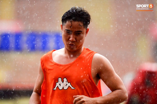 Trận đấu của Hà Nội FC trên đất Malaysia bị huỷ đột ngột chỉ sau 1 hiệp đấu - Ảnh 2. Trận đấu của Hà Nội FC trên đất Malaysia bị huỷ đột ngột chỉ sau 1 hiệp đấu - Ảnh 2.