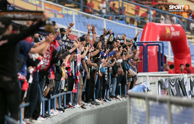 Trận đấu của Hà Nội FC trên đất Malaysia bị huỷ đột ngột chỉ sau 1 hiệp đấu - Ảnh 7. Trận đấu của Hà Nội FC trên đất Malaysia bị huỷ đột ngột chỉ sau 1 hiệp đấu - Ảnh 7.