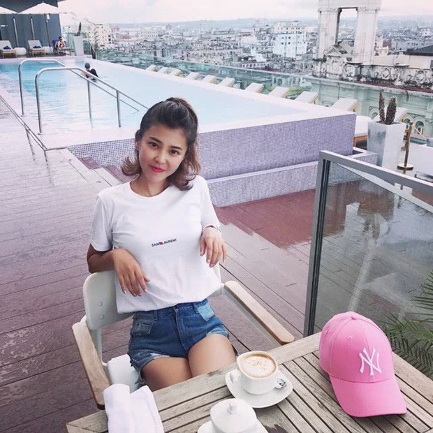 Hot girl khoe xe ở Tử Cấm Thành, con nhà giàu Trung Quốc lại lên thớt - Ảnh 2. Hot girl khoe xe ở Tử Cấm Thành, con nhà giàu Trung Quốc lại lên thớt - Ảnh 2.