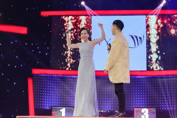 Giọng ải giọng ai: Trấn Thành bất ngờ khi Diva Mỹ Linh là một vựa muối - Ảnh 5. Giọng ải giọng ai: Trấn Thành bất ngờ khi Diva Mỹ Linh là một vựa muối - Ảnh 5.