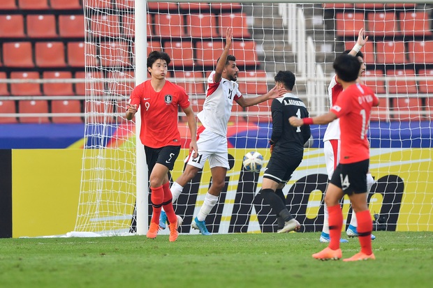 U23 Hàn Quốc vào bán kết U23 châu Á 2020 đầy kịch tính bằng siêu phẩm ở phút cuối cùng - Ảnh 6. U23 Hàn Quốc vào bán kết U23 châu Á 2020 đầy kịch tính bằng siêu phẩm ở phút cuối cùng - Ảnh 6.