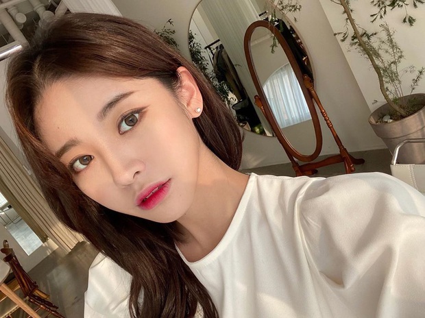 6 tips nàng nào cũng cần ghim nhanh nếu muốn lớp makeup “đẹp banh” dù đi chúc Tết cả ngày - Ảnh 5. 6 tips nàng nào cũng cần ghim nhanh nếu muốn lớp makeup “đẹp banh” dù đi chúc Tết cả ngày - Ảnh 5.