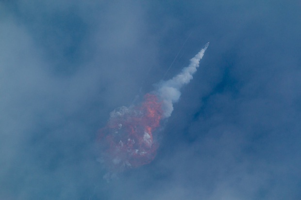  SpaceX và NASA bắn pháo hoa sớm: Tại sao họ vừa cho nổ 50 triệu USD trên trời?  - Ảnh 1.