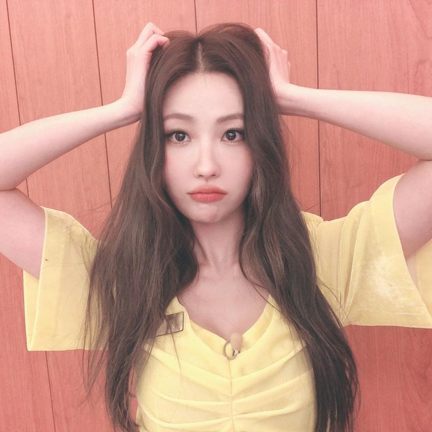 6 tips nàng nào cũng cần ghim nhanh nếu muốn lớp makeup “đẹp banh” dù đi chúc Tết cả ngày - Ảnh 8. 6 tips nàng nào cũng cần ghim nhanh nếu muốn lớp makeup “đẹp banh” dù đi chúc Tết cả ngày - Ảnh 8.
