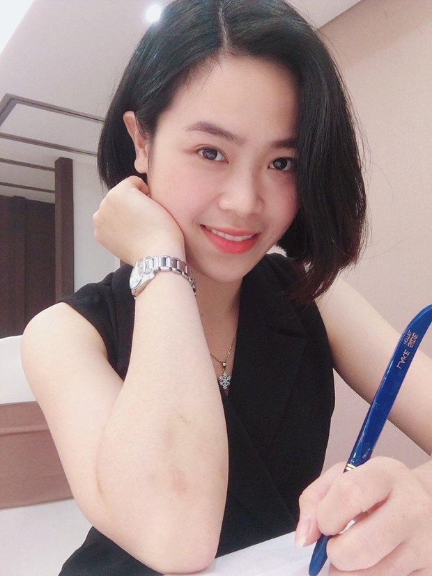 Cô gái điêu đứng, bị dân mạng chửi bới dữ dội vì hiểu nhầm là người phụ nữ chạy xe máy cán nát nia trái cây của người bán hàng rong - Ảnh 4. Cô gái điêu đứng, bị dân mạng chửi bới dữ dội vì hiểu nhầm là người phụ nữ chạy xe máy cán nát nia trái cây của người bán hàng rong - Ảnh 4.