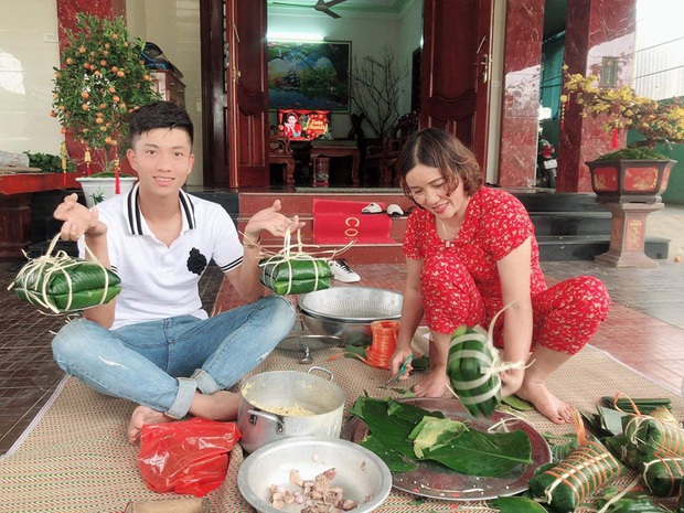 Khi cầu thủ và dàn WAGs chuẩn bị Tết: Hóa ra hội con trai lại đảm đang và xông xáo vào bếp hơn hẳn con gái - Ảnh 5. Khi cầu thủ và dàn WAGs chuẩn bị Tết: Hóa ra hội con trai lại đảm đang và xông xáo vào bếp hơn hẳn con gái - Ảnh 5.