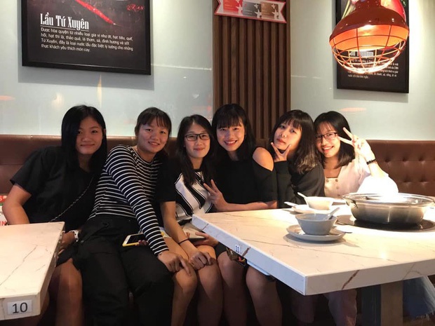 Nàng tiên cá lên bờ, Ánh Viên rắc thính cực ngầu trên chiếc xe đạp hoa - Ảnh 6. Nàng tiên cá lên bờ, Ánh Viên rắc thính cực ngầu trên chiếc xe đạp hoa - Ảnh 6.