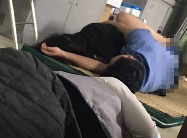 Bác sĩ bị tố ngủ cùng nữ sinh viên trong ca trực thanh minh gì? - Ảnh 2. Bác sĩ bị tố ngủ cùng nữ sinh viên trong ca trực thanh minh gì? - Ảnh 2.