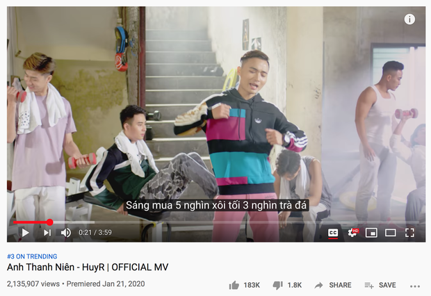Đe doạ cả Trấn Thành lẫn Đen Vâu, Anh Thanh Niên HuyR cạnh tranh top trending quyết liệt dù chỉ mới tung MV chưa đầy 24h - Ảnh 2. Đe doạ cả Trấn Thành lẫn Đen Vâu, Anh Thanh Niên HuyR cạnh tranh top trending quyết liệt dù chỉ mới tung MV chưa đầy 24h - Ảnh 2.