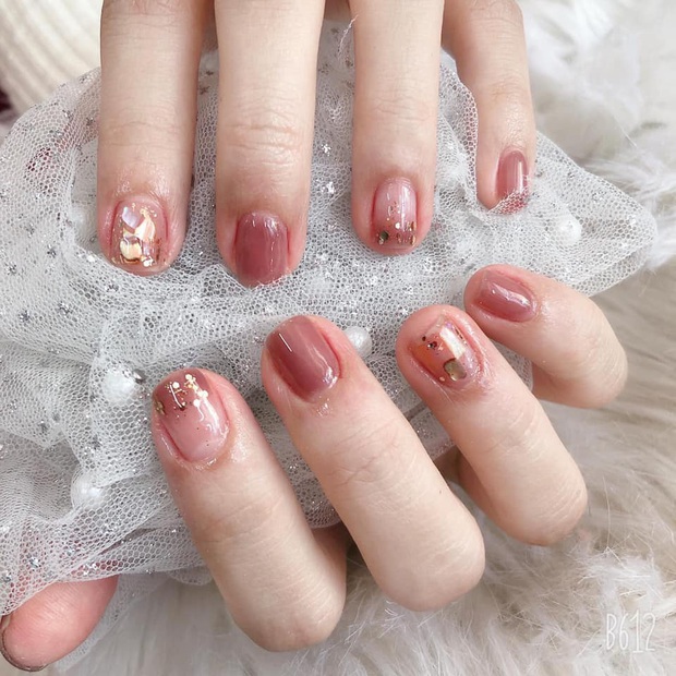 Chị em nô nức vào khoe bộ nail chơi Tết: Người làm đơn giản chỉ vài chục, người sương sương bộ móng hơn 700k - Ảnh 15.