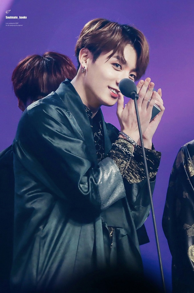 Ai ngờ sau 7 năm, 7 mơ ước năm nào của Jungkook (BTS) đều thành hiện thực: Điều ước về bố mẹ thành công ngoài mong đợi - Ảnh 3.