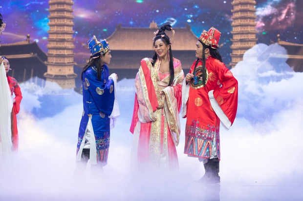 Táo Xuân 2020: Cẩm Ly cosplay Bà Tân, bé Sa - Á hậu Kiều Loan hóa rapper Tiên Vâu - Ảnh 3. Táo Xuân 2020: Cẩm Ly cosplay Bà Tân, bé Sa - Á hậu Kiều Loan hóa rapper Tiên Vâu - Ảnh 3.