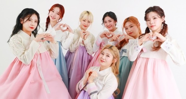 5 girlgroup ra mắt 2020: Gà SM giấu kĩ đội hình, nhóm tái cấu trúc hậu debut thất bại, em gái MAMAMOO tiềm năng với nhiều màn cover ấn tượng - Ảnh 4. 5 girlgroup ra mắt 2020: Gà SM giấu kĩ đội hình, nhóm tái cấu trúc hậu debut thất bại, em gái MAMAMOO tiềm năng với nhiều màn cover ấn tượng - Ảnh 4.