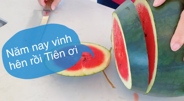 Không phải bánh tét hay thịt kho, mùng 1 Tết nhà Thuỷ Tiên - Công Vinh là phải ăn món mì đặc biệt này để cầu may mắn - Ảnh 7. Không phải bánh tét hay thịt kho, mùng 1 Tết nhà Thuỷ Tiên - Công Vinh là phải ăn món mì đặc biệt này để cầu may mắn - Ảnh 7.