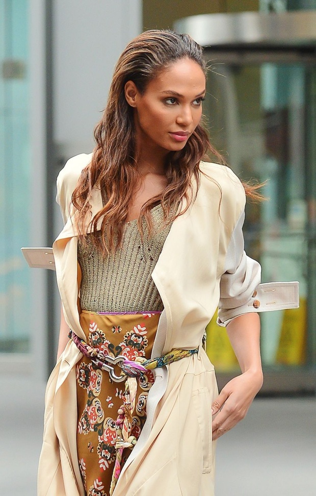 Vừa mới hẹn hò cùng Vanessa Hudgens, sao trẻ NBA tiếp tục tiến tới với thiên thần Victorias Secret: Rốt cuộc, ai mới là người tình thực sự? - Ảnh 7. Vừa mới hẹn hò cùng Vanessa Hudgens, sao trẻ NBA tiếp tục tiến tới với thiên thần Victorias Secret: Rốt cuộc, ai mới là người tình thực sự? - Ảnh 7.
