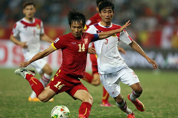 Đức Huy cà khịa hai đàn anh lớn tuổi nhất Hà Nội FC vì đăng nhiều status và chỉ biết uống nước lọc - Ảnh 2.